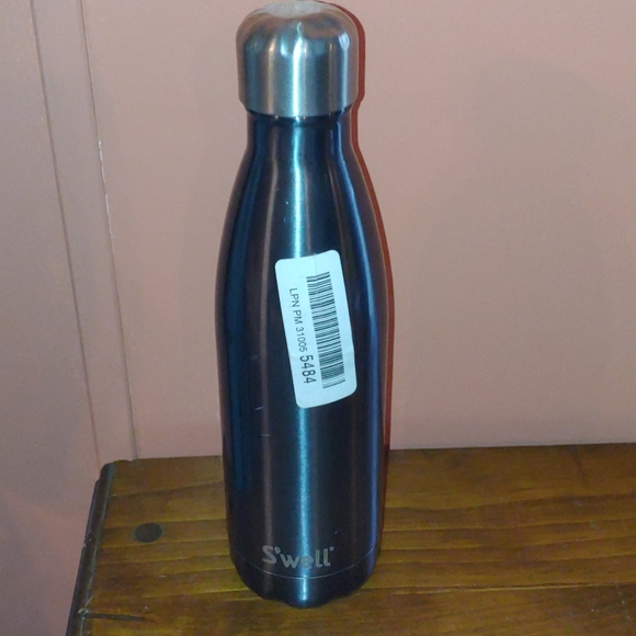 S'well - Picture 1 of 4